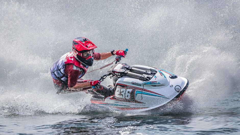 Jet ski racers competing at Barrinha da Praia lagoon in Mira